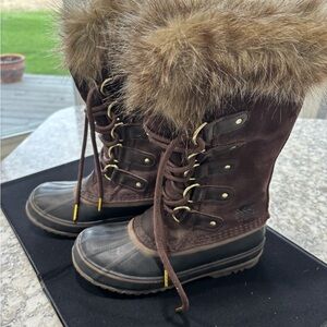 Sorel Joan of Arc Fur-Lined Boots